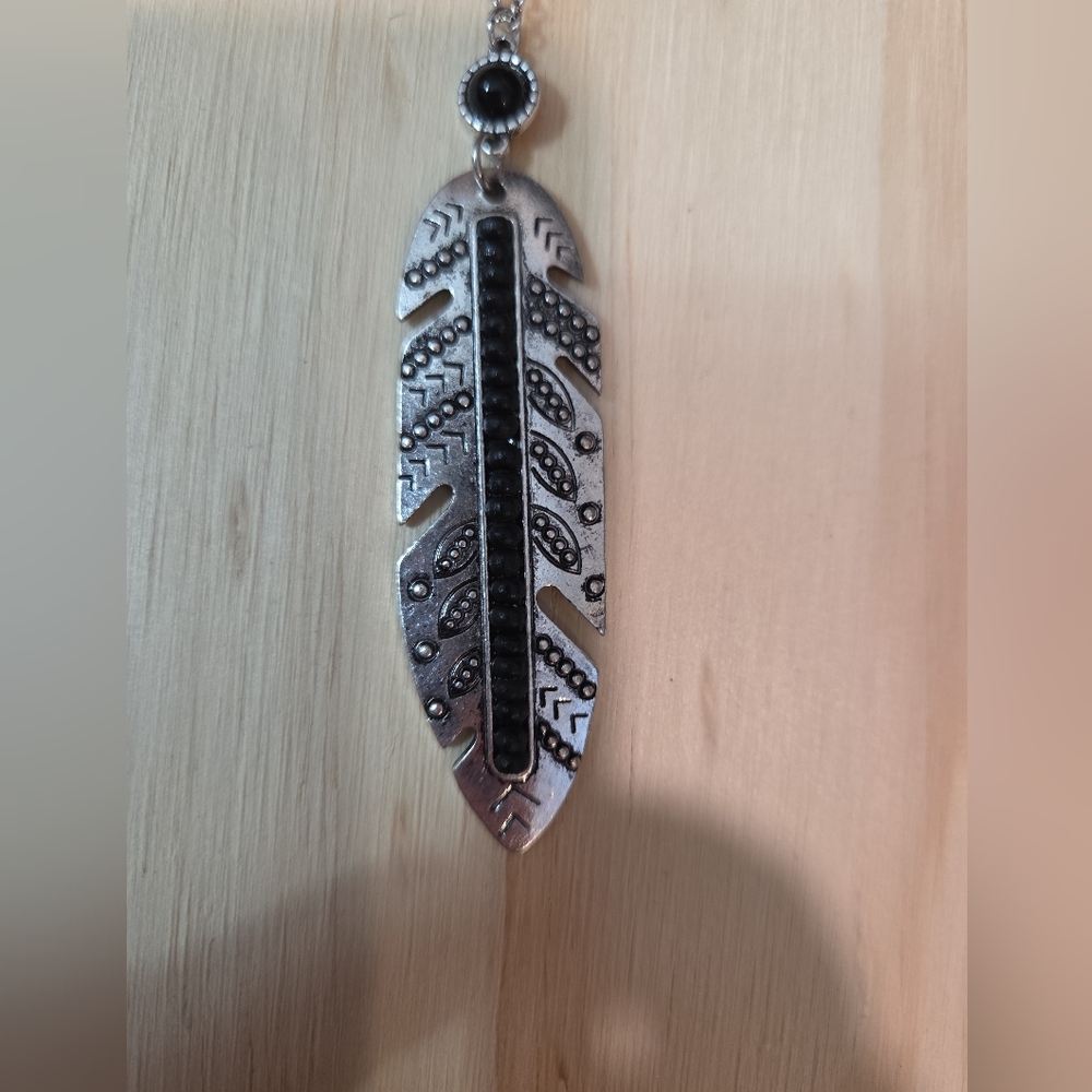 Influence Feather Pendant Necklace Silver Tone Boho Western Jewelry NWT